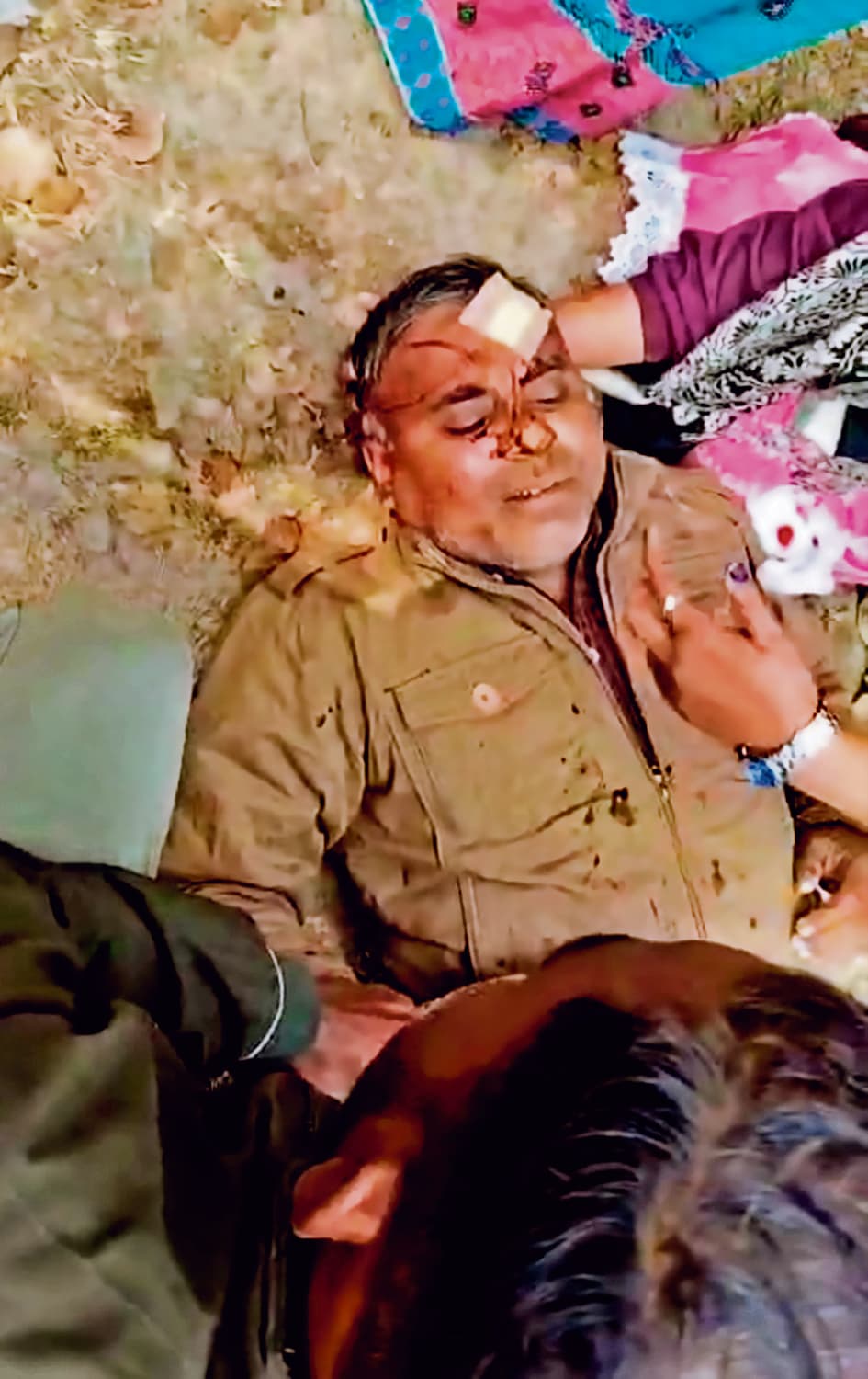 Gaya News : रील बनाने से रोका, तो छात्र ने अपनी मां के साथ मिल कर शिक्षक का सिर फोड़ा