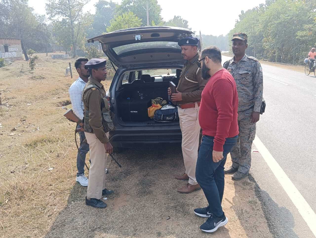 अंगुठिया गांव के पास चला वाहन जांच अभियान