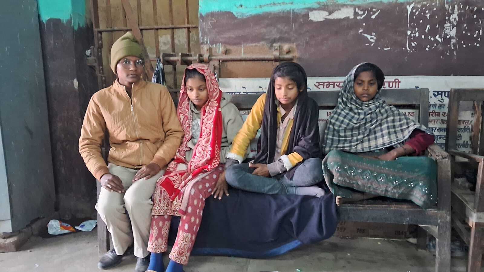 रेल थाना पुलिस जमालपुर ने तीन किशोरियों को किया बरामद