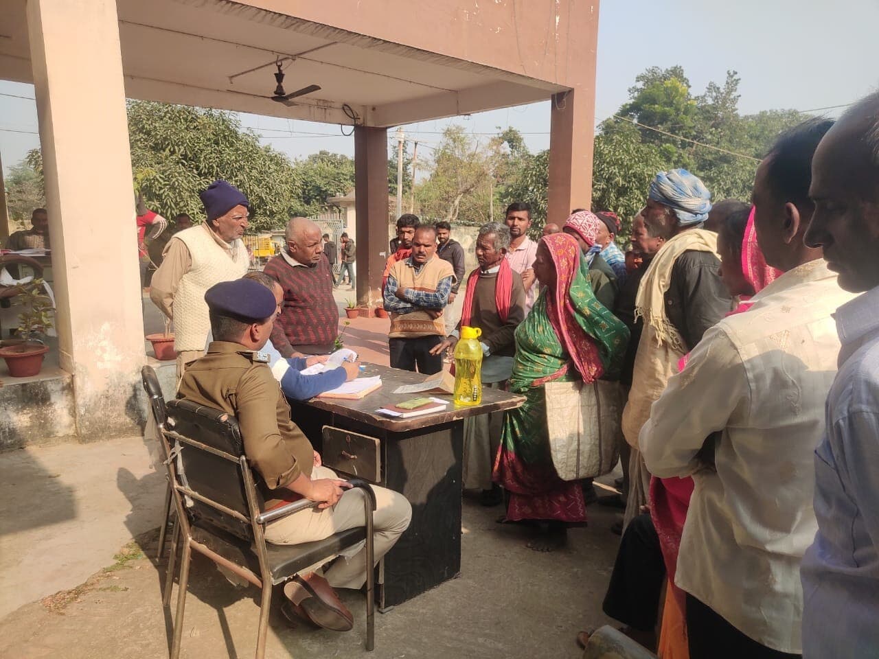 जनता दरबार में जमीन विवाद से जुड़े कई मामले का हुआ निष्पादन