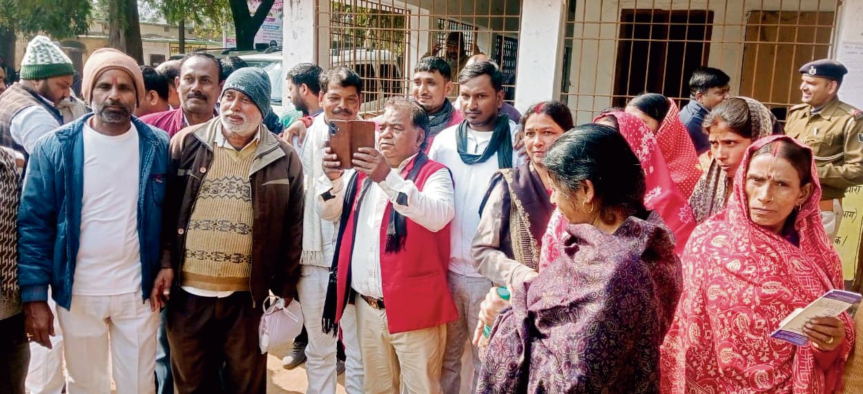 आरा सदर प्रखंड प्रमुख की छिनी कुर्सी, पक्ष में एक तो विपक्ष में पड़े 16 वोट