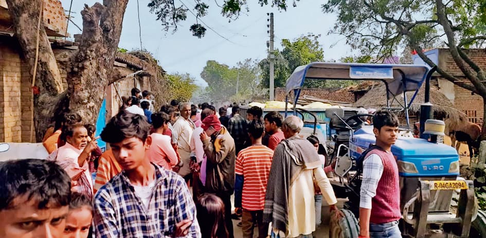 Chhapra News : भेल्दी में अनियंत्रित ट्रैक्टर की चपेट में आने से वृद्ध की मौत