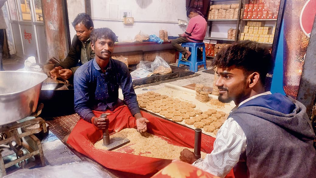 Buxar News: तीन साल बाद 14 को धनु से मकर राशि में प्रवेश करेंगे भगवान सूर्य