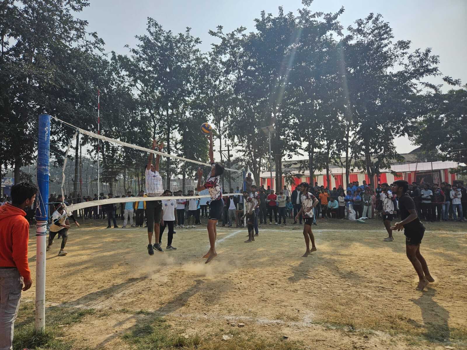 Darbhanga News : वालीबॉल एवं टेबल टेनिस में दरभंगा इंजीनियरिंग कॉलेज की टीम बनी विजेता