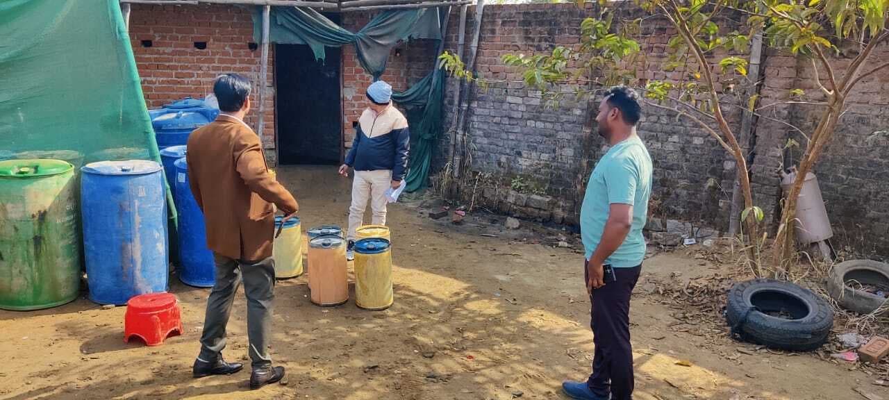 Ranchi News : पेट्रोलियम पदार्थों में अवैध भंडारण करनेवालों पर प्राथमिकी