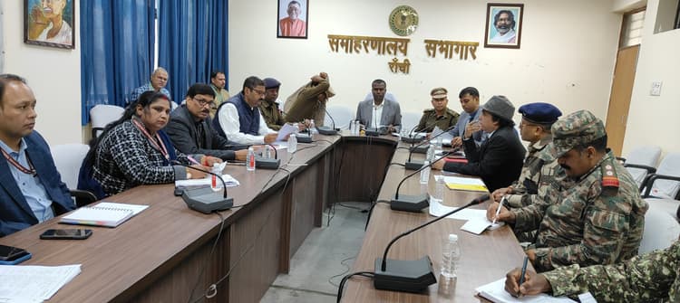 Ranchi News : गणतंत्र दिवस समारोह में सरकार की योजना और नीतियों पर आधारित झांकियाें का होगा प्रदर्शन