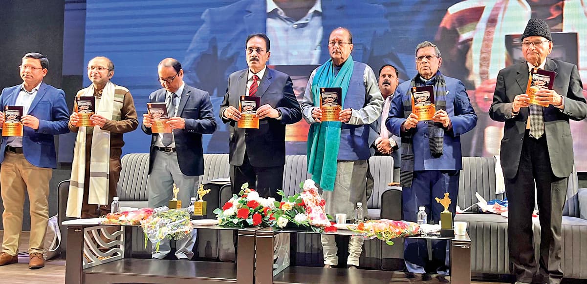 Ranchi News: जिस व्यक्ति के अंदर शिक्षा होती है, वो पद से बड़ा होता है : राधाकृष्ण किशोर