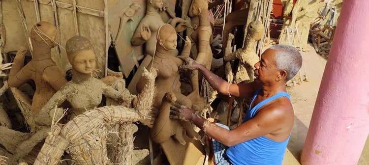 East Singhbhum News : आसछे मोकोर आर दू दिन सोबुर कोर...