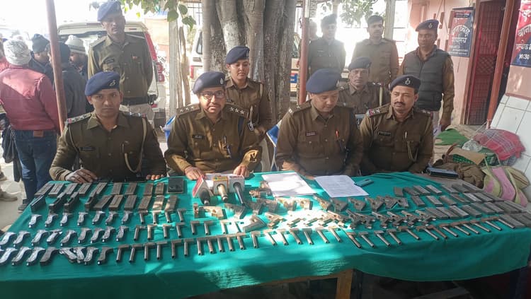 Madhubani News. मिनी गन फैक्ट्री के मास्टरमाडंड बिरजू कई मामले में रहा है  नामजद