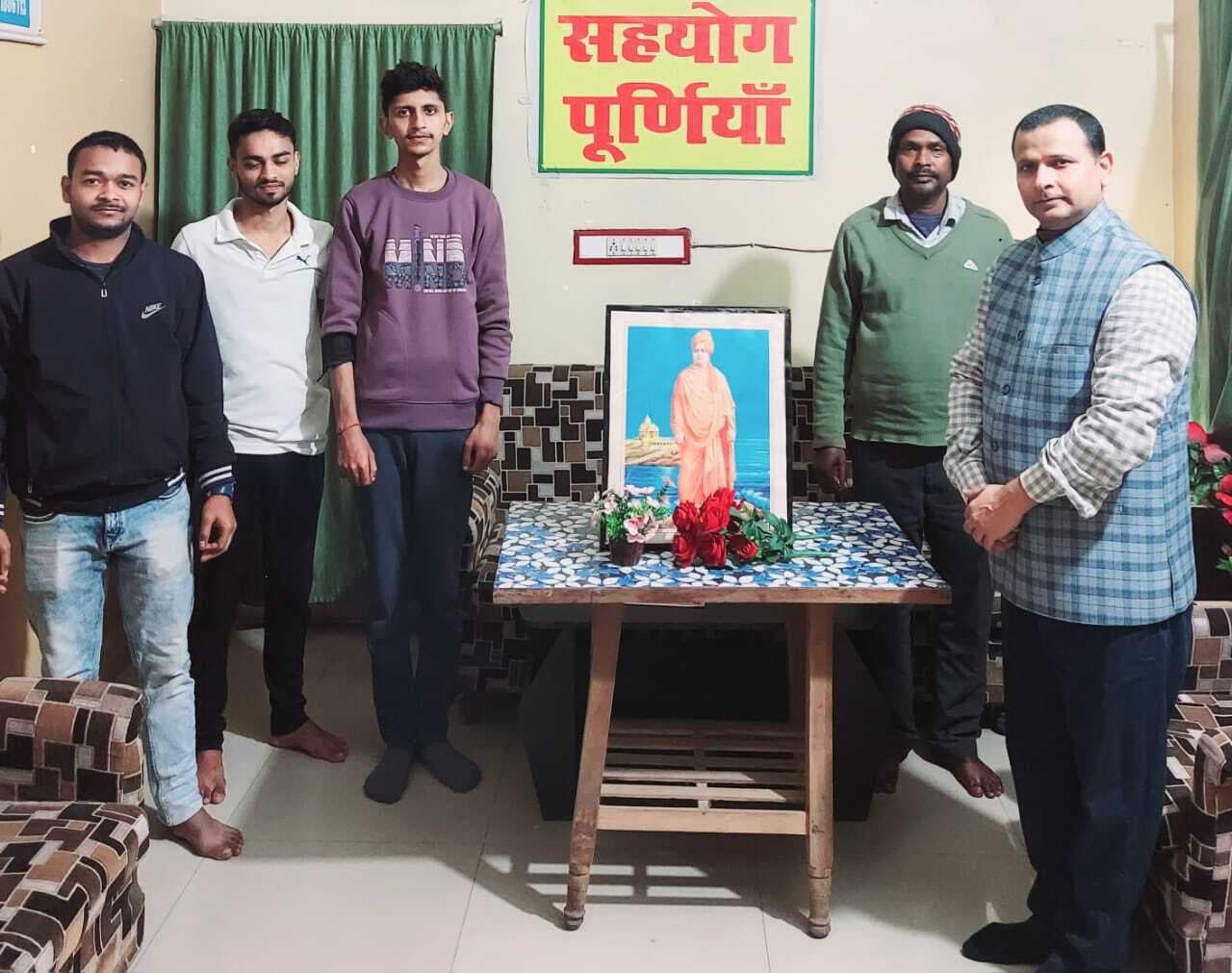 युवा उत्सव पर भाषण व निबंध प्रतियोगिता आयोजित, सम्मानित किये गये प्रतिभागी