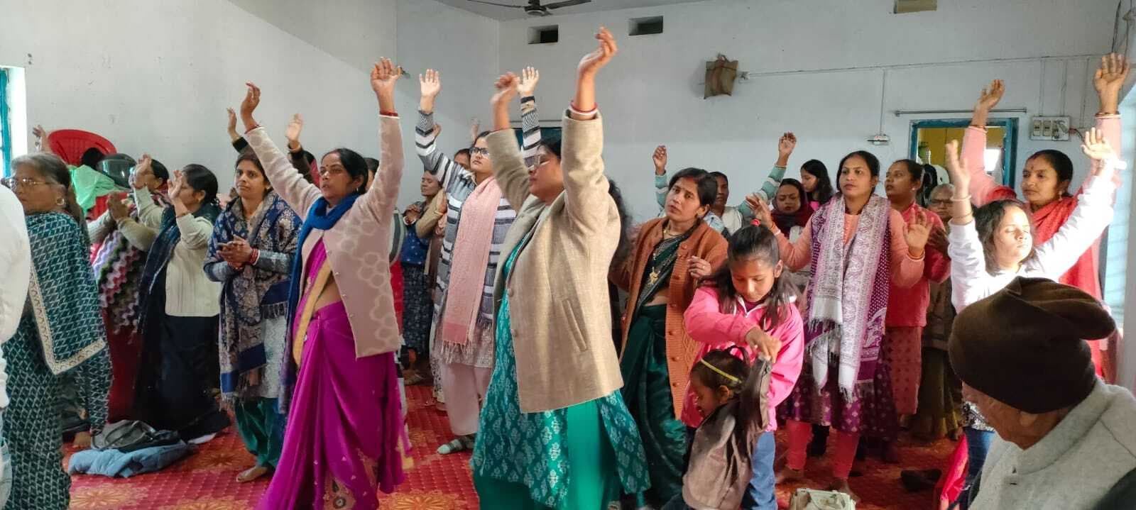 बाबा नाम केवलम के महामंत्र से माहौल हुआ भक्तिमय, सामूहिक कीर्तन आयोजित