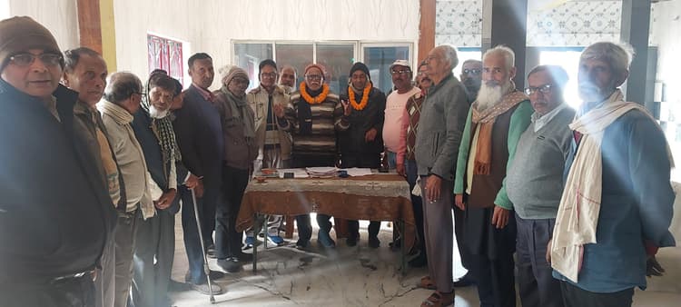 जिला परिषद सेवा निवृत कर्मचारियों ने कहा पेंशन हमारा अधिकार, लेकर रहेंगे