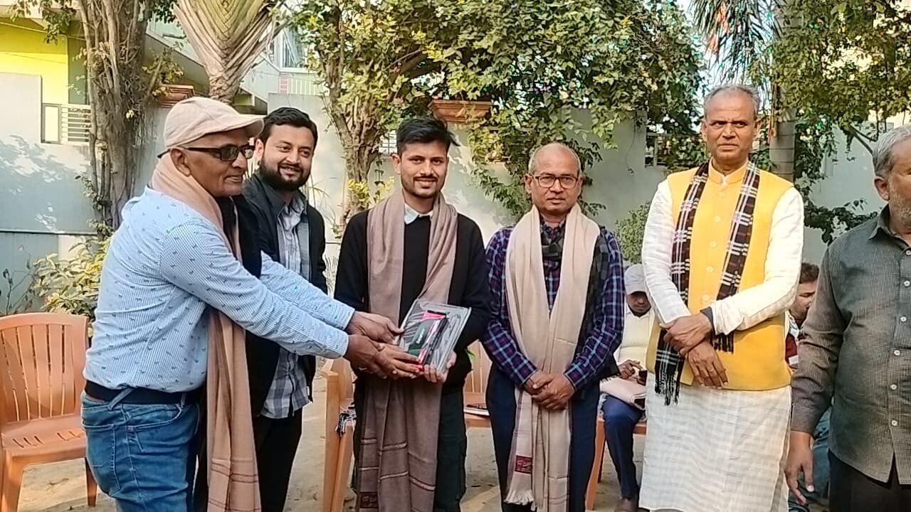 स्वामी विवेकानंद की जयंती के मौके पर पत्रकार सम्मान समारोह