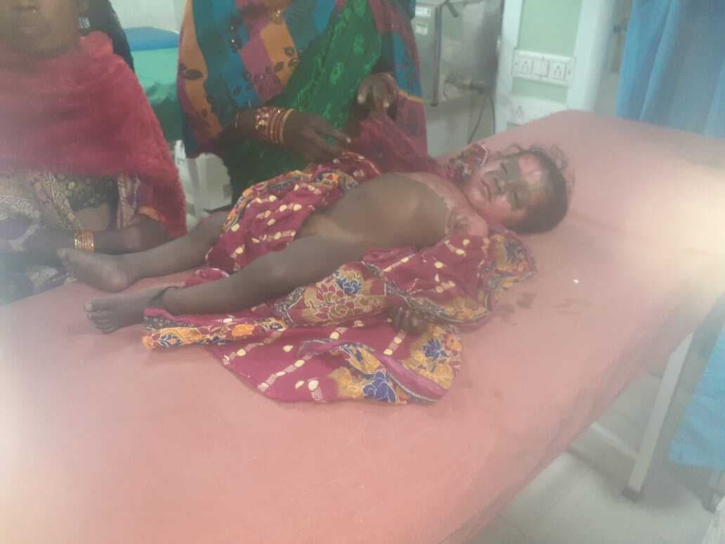 सत्संग में बनी सब्जी में गिर कर बच्ची की मौत