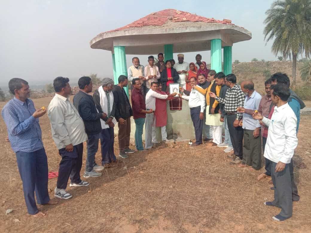 इंटक कांग्रेस ने मनाया प्रियंका गांधी का जन्मदिन