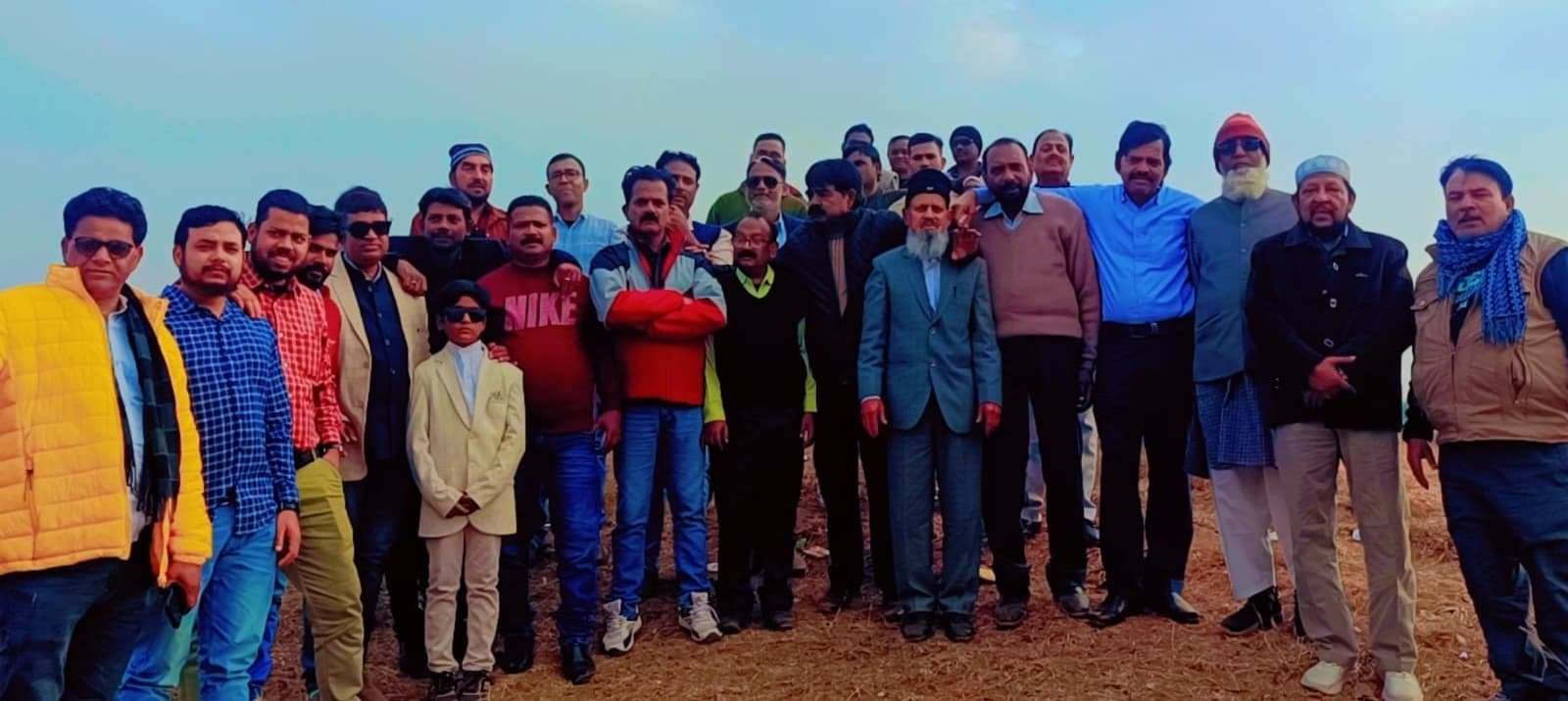 Giridih News: अधिवक्ताओं ने उठाया वनभोज का आनंद