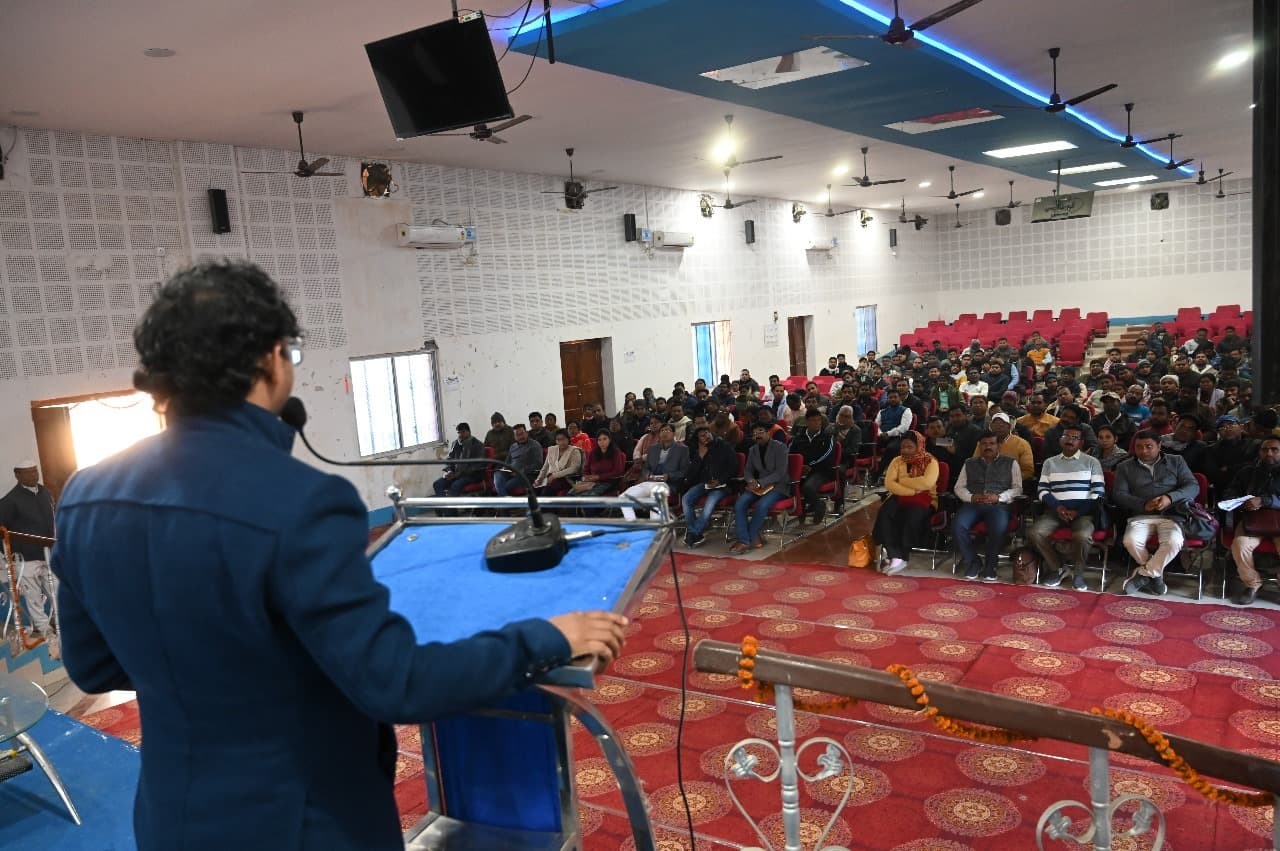 माध्यमिक व इंटरमीडिएट की परीक्षा में आये शत-प्रतिशत रिजल्ट: डीसी