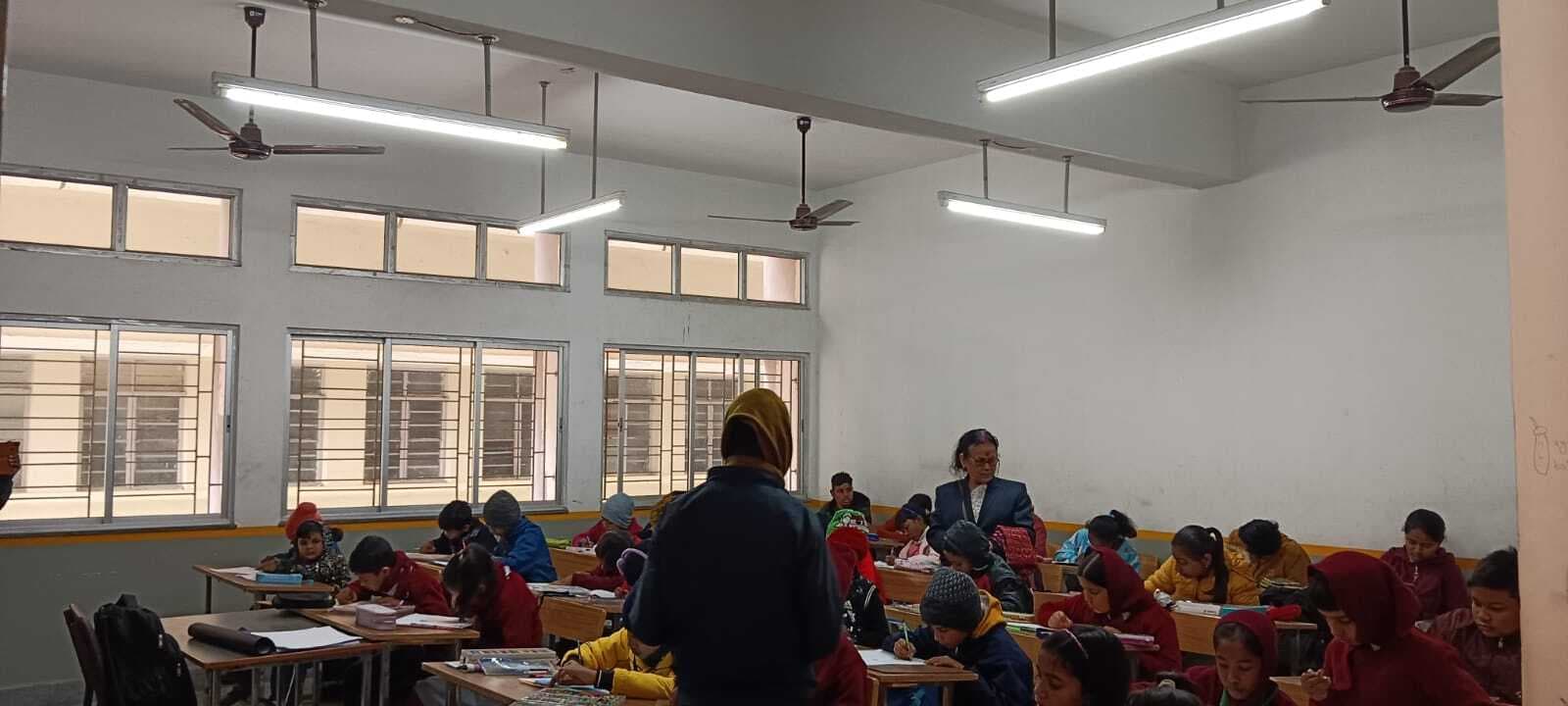 East Singhbhum : 400 बच्चों ने अपनी कल्पना को कागज पर उकेरा