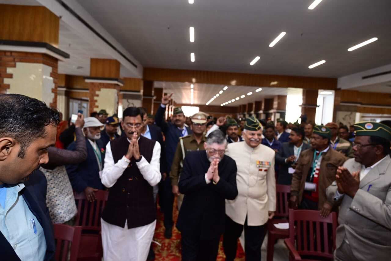 Ranchi News: पूर्व सैनिकों के सम्मान व गरिमा की रक्षा करना हमारा कर्तव्य : राज्यपाल