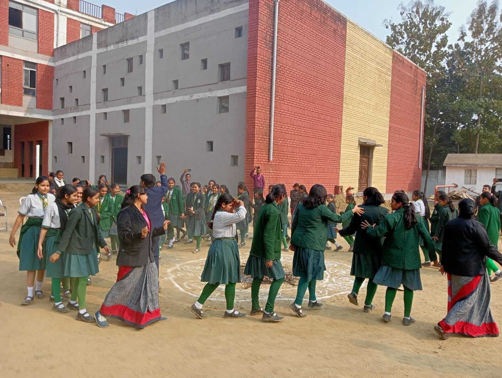 लोहड़ी का त्योहार हमें दैता है एकता का संदेश : अरुणेंद्र