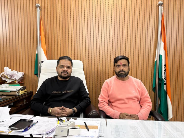 अपनी स्थापना के अनुरूप जिलेवासियों के हित में लगातार कार्य करती आ रही है रेडक्रास सोसाइटी : डा इच्छित