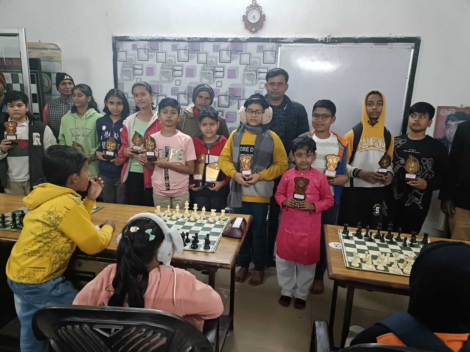 Chaibasa News : मनीष शर्मा ने जीता चक्रधरपुर ओपन चेस चैंपियनशिप का खिताब