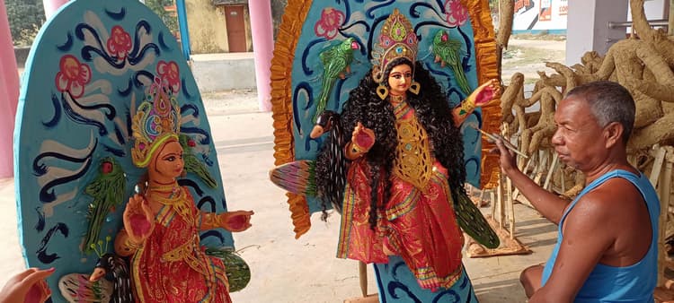 East Singhbhum News : आधुनिकता के प्रभाव में लुप्त हो रही परंपरा