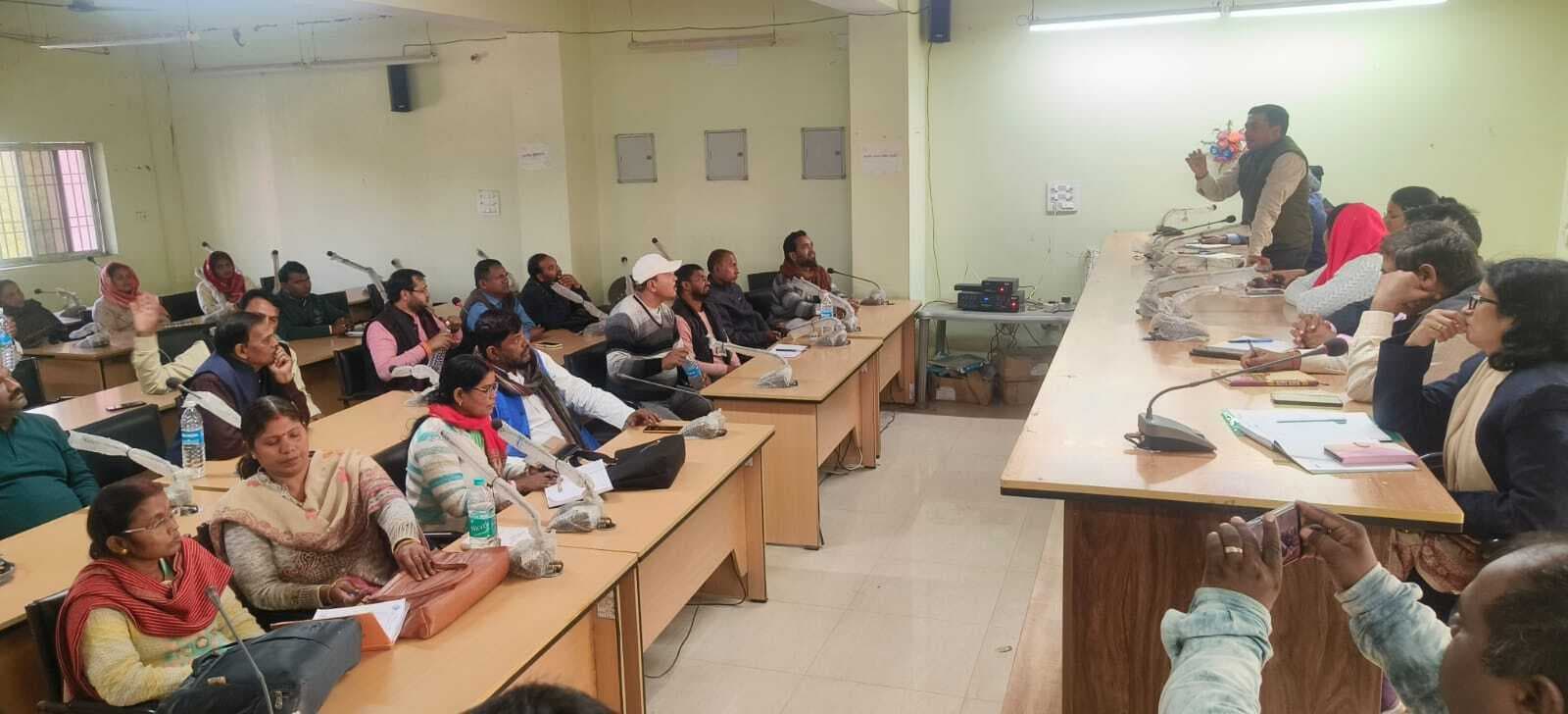 Bhagalpur news हंगामेदार रही पंचायत समिति की बैठक, विभिन्न मुद्दों पर चर्चा