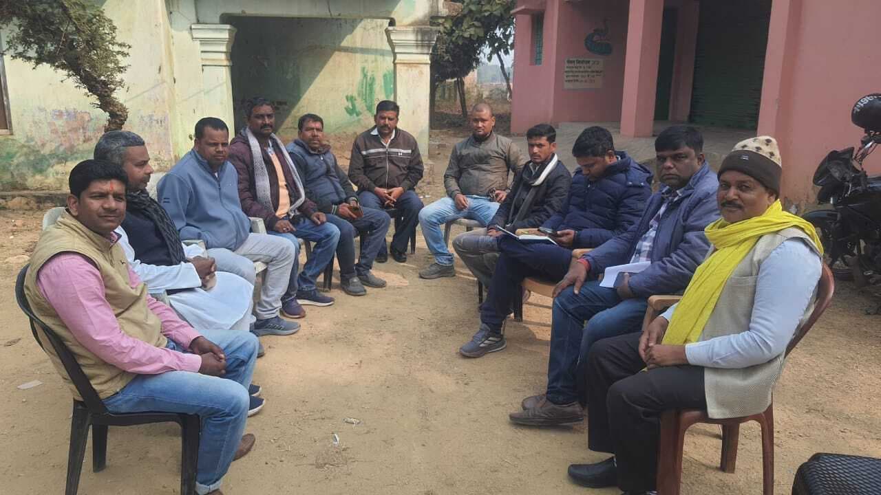 बीसीओ ने पैक्स अध्यक्षों व प्रबंधकों के साथ की समीक्षात्मक बैठक