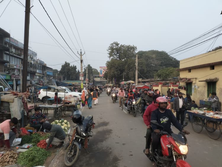 मकर संक्रांति आज, चुड़ा, तिल, तिलवा व तिलकुट की जमकर हुई खरीदारी