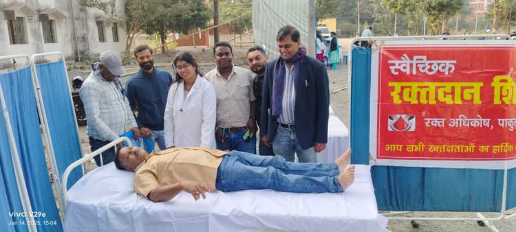 शिविर में चार पुलिस कर्मियों ने किया रक्तदान