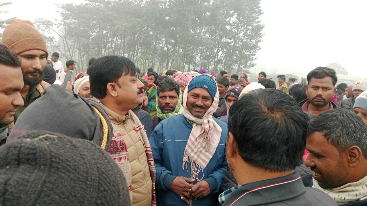 ट्रक व ऑटो में आमने-सामने की टक्कर, एक की मौत, तीन घायल