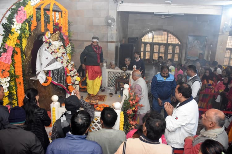 Ranchi News : राजधानी में मना मकर संक्रांति का पर्व