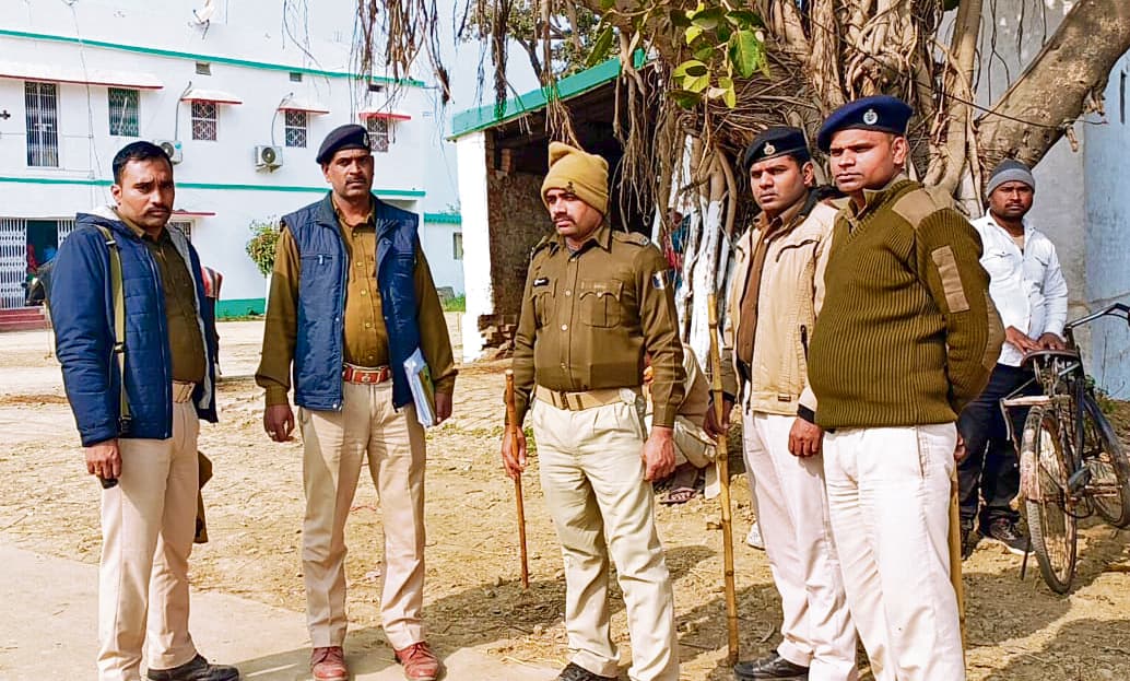 Gopalganj News  : उचकागांव के प्रखंड प्रमुख के शिक्षक पिता की हत्या में खुलासे के करीब पहुंची पुलिस