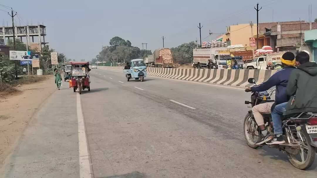 रॉन्ग साइड में वाहन चालक पकड़े गये, तो पांच हजार रुपये लगेगा जुर्माना