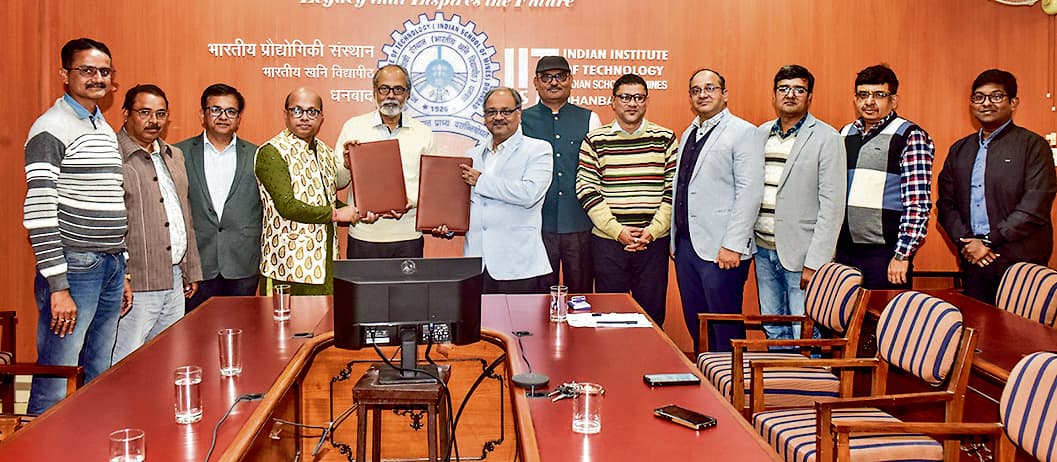 Dhanbad News : खनन मशीनरी निर्माण में साझेदारी के लिए आइआइटी आइएसएम और एनआइएएमटी के बीच एमओयू