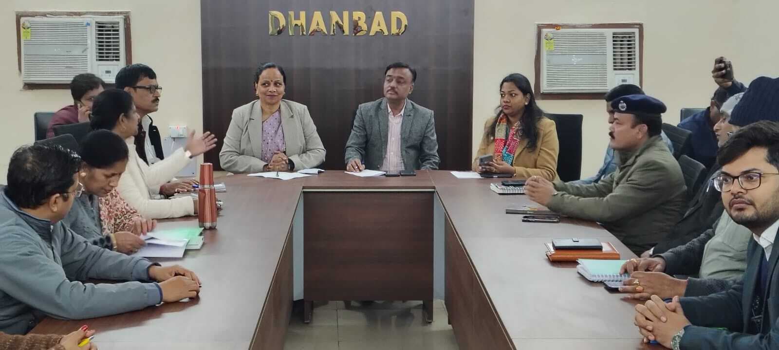 Dhanbad News : डिगवाडीह कार्मेल प्रकरण की जांच को पहुंची बाल अधिकार संरक्षण आयोग की टीम