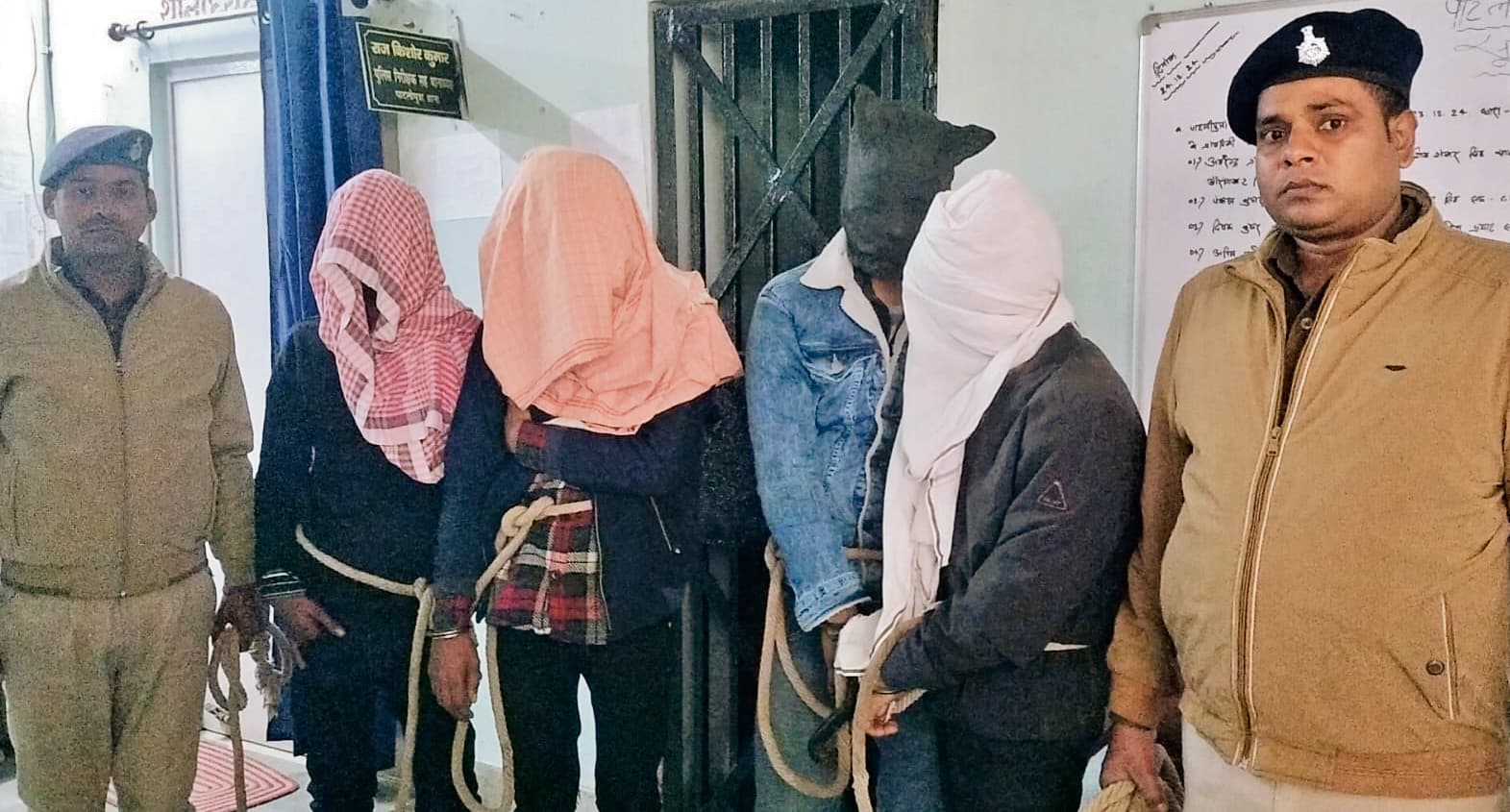 Patna News : पाटलिपुत्र के नौ घरों में चोरी करने वाले गिरोह का खुलासा, चार चाेर गिरफ्तार