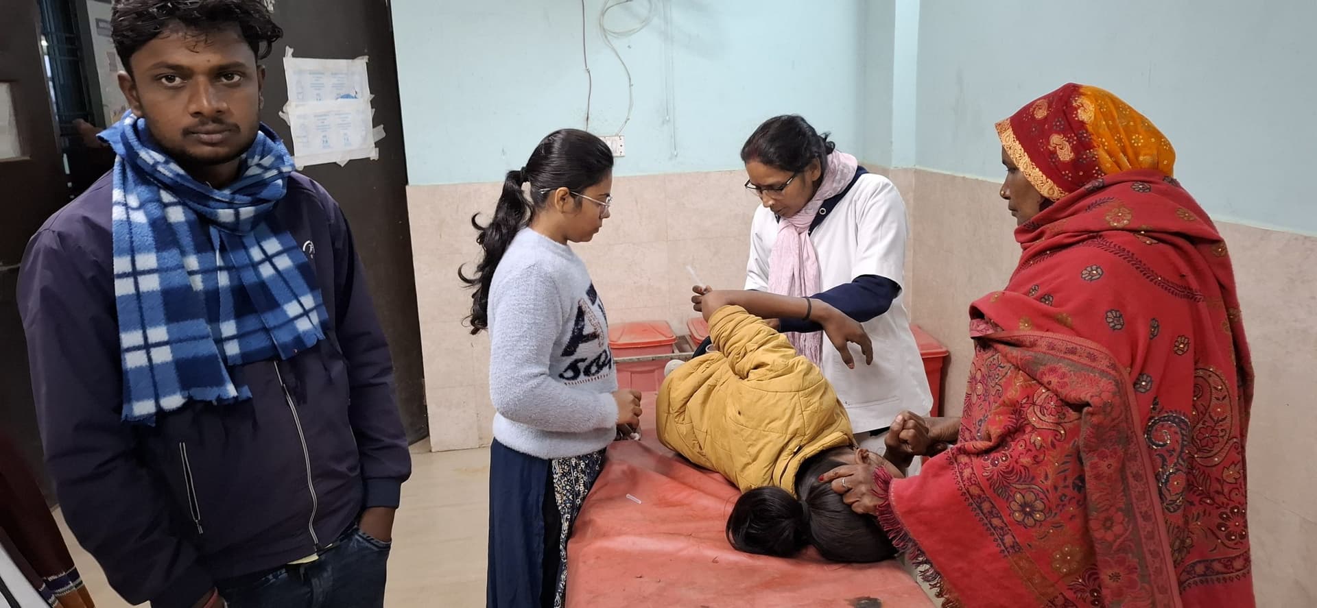 बाइक की ठोकर से साइकिल सवार छात्रा जख्मी
