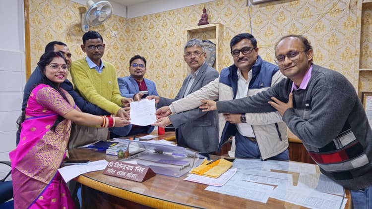 अनुमंडलीय अस्पताल मनिहारी को मिला ब्लड स्टोरेज यूनिट का लाइसेंस