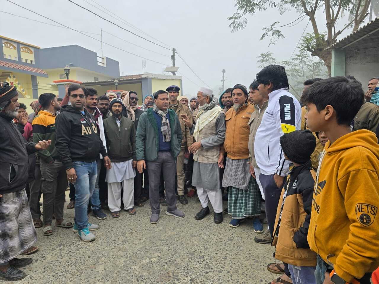 मस्जिद निर्माण को लेकर एक ही समुदाय के दो पक्षों में विवाद, निर्माण कार्य पर लगी रोक