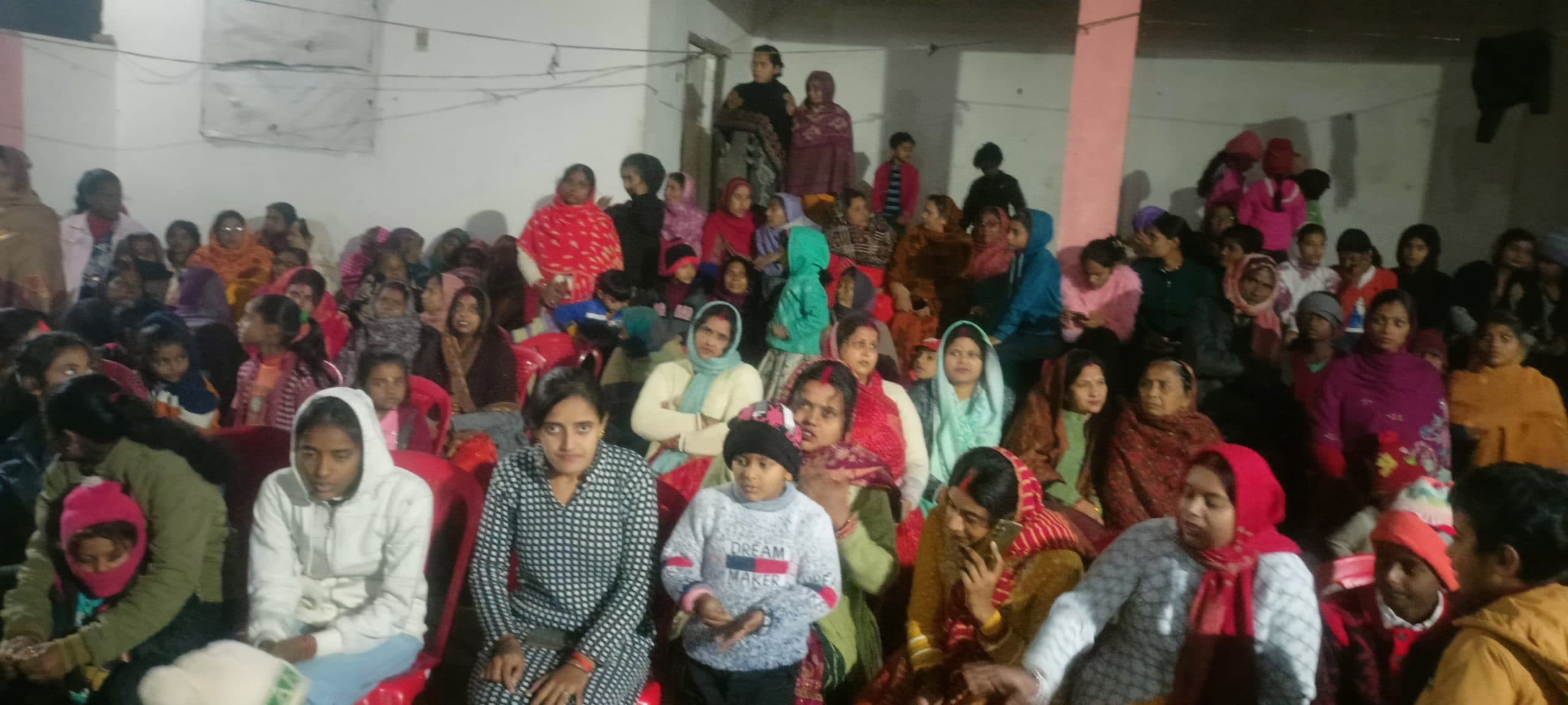 भगवती मंदिर में लगाया गया 56 व्यंजनों का भोग, बड़ी संख्या में पहुंचे श्रद्धालु