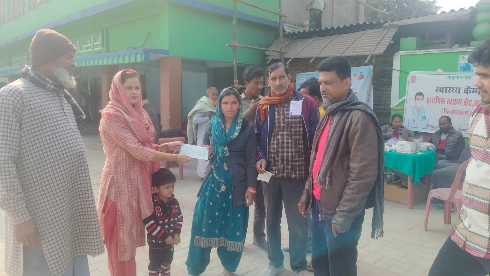 कबीर अंत्योष्टि योजना का चेक लाभुकों को मिला