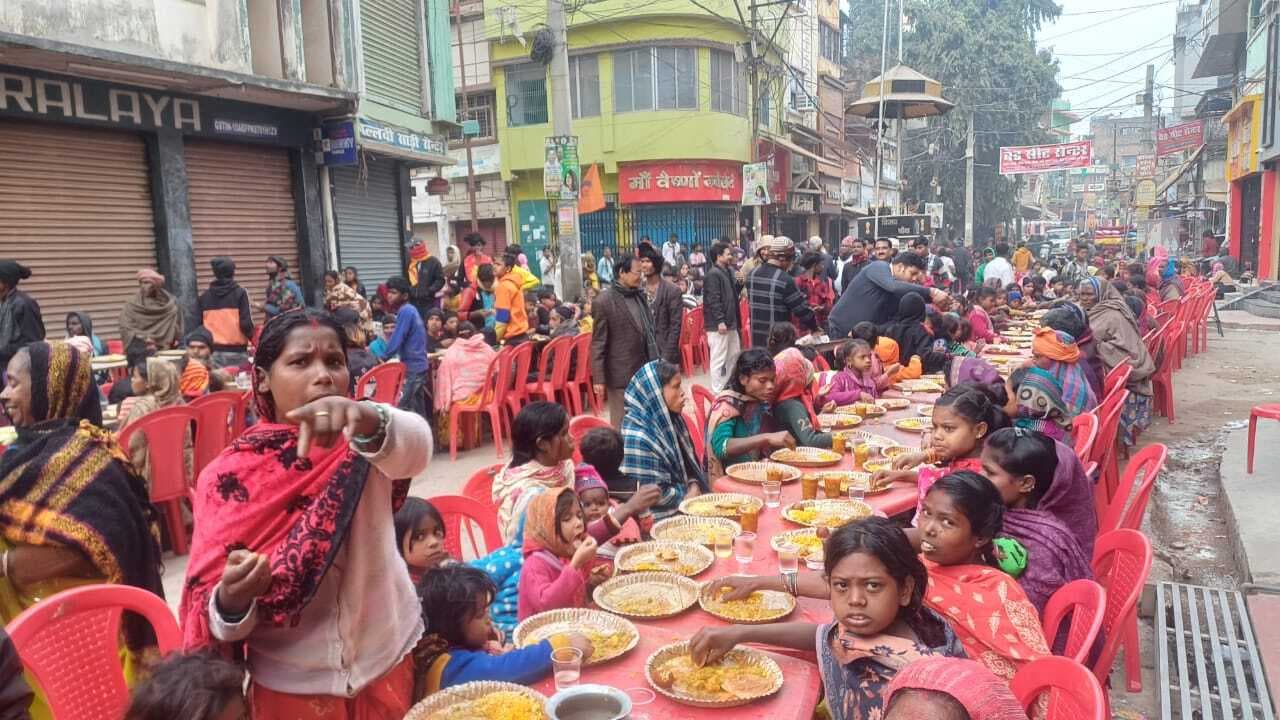 भूकंप दिवस पर मृत आत्माओं की शांति को लेकर हवन, पूजन व नारायण भोज