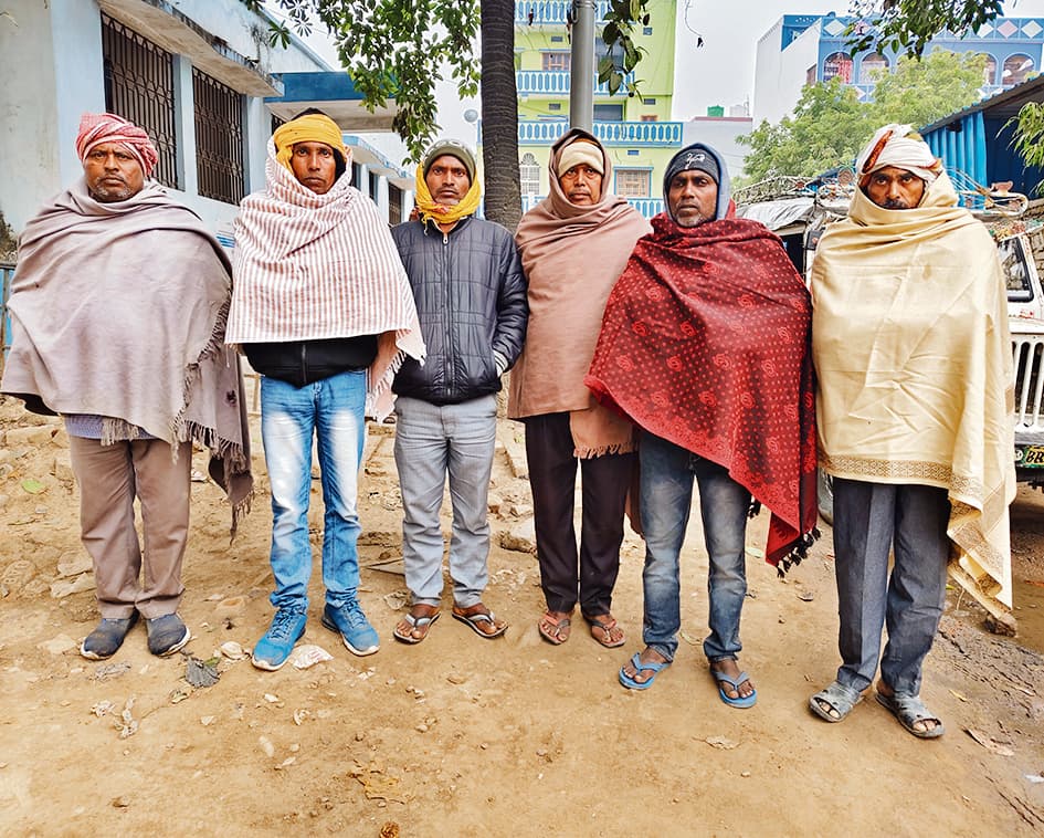 फंदा लगाकर युवक ने की खुदकुशी, परिजनों ने उसके दोस्तों पर लगाया हत्या का आरोप