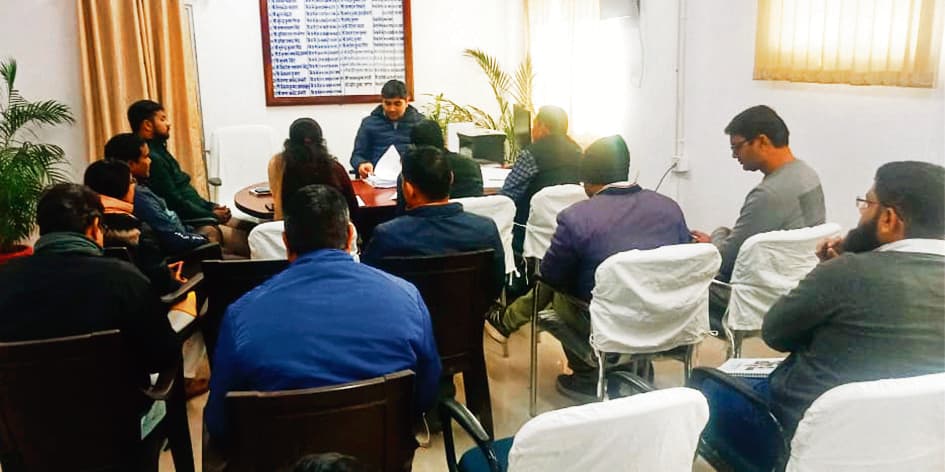 70 वर्ष से अधिक उम्र वाले भी बनवा सकते हैं आयुष्मान कार्ड : बीडीओ, डुमरांव