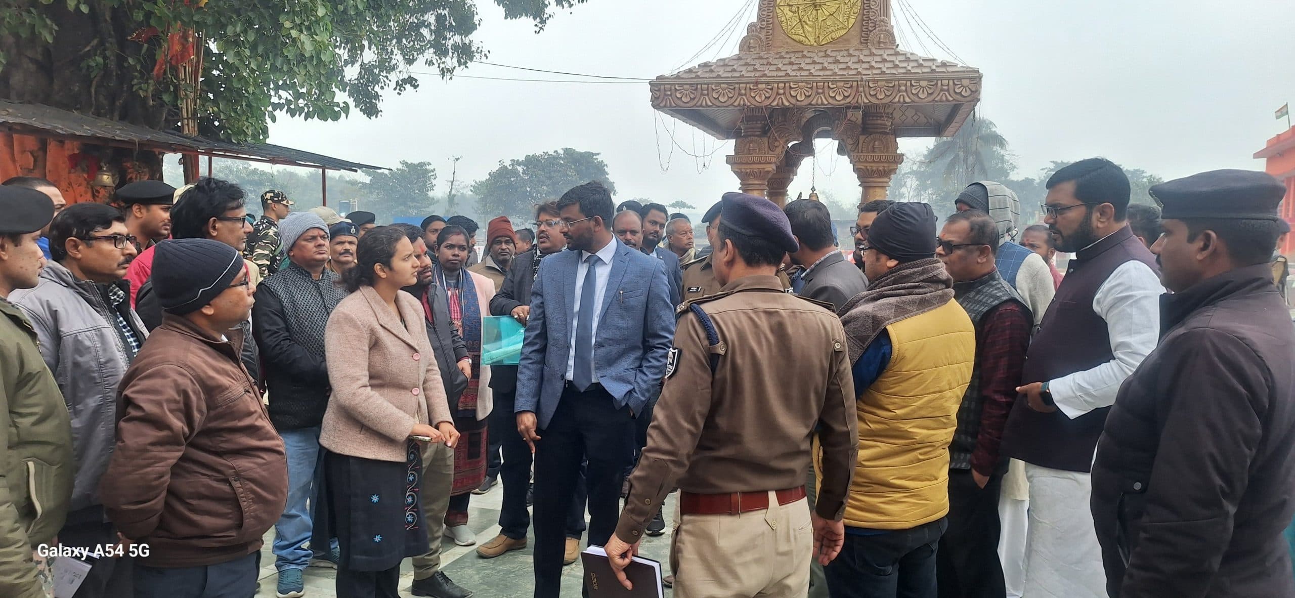 मुख्यमंत्री के कार्यक्रम को लेकर सुंदरनाथ धाम पहुंचे डीएम