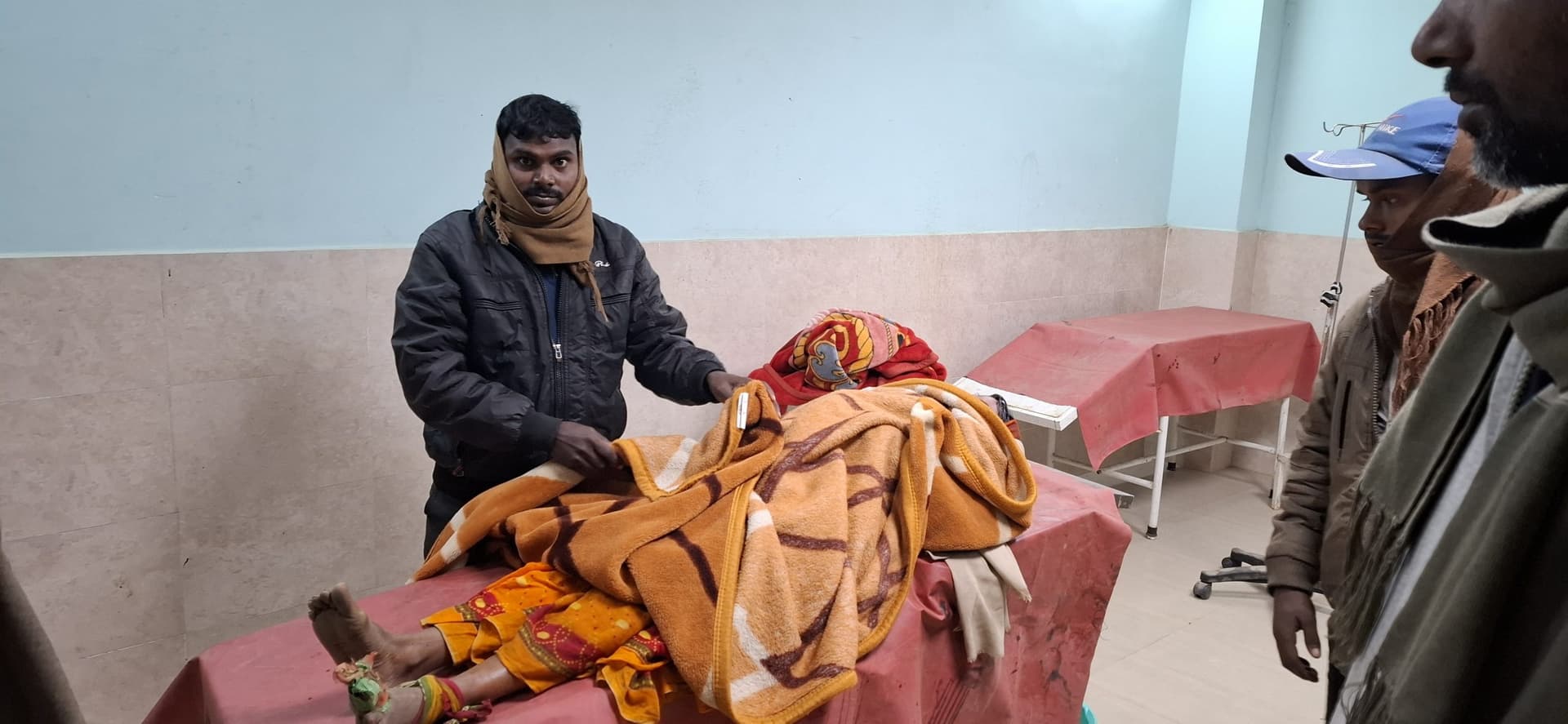 बाइक की ठोकर से 40 वर्षीय महिला घायल