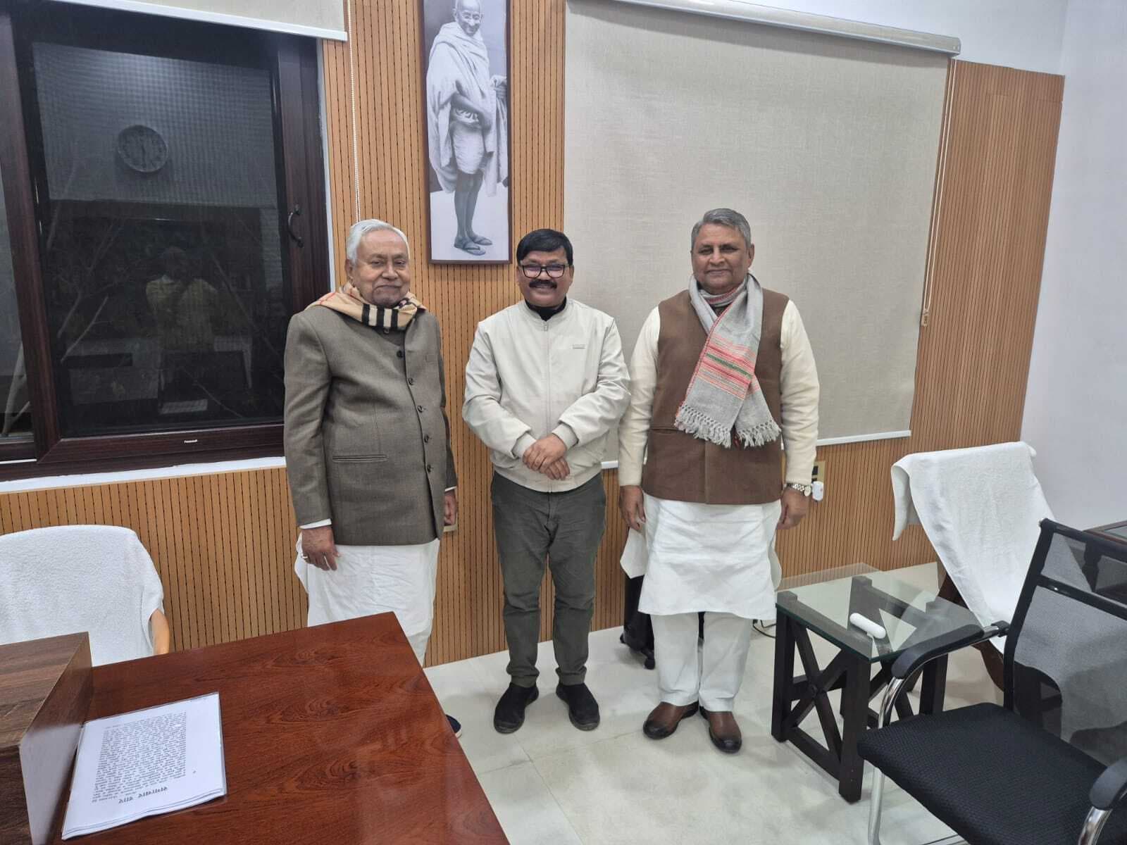 जदयू के पूर्व विधायक ने सीएम को सौंपा मांग पत्र