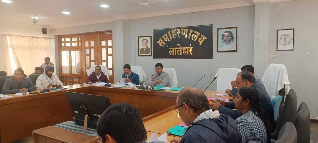 लंबित आवासों को जल्द पूरा करें सभी बीडीओ: डीसी